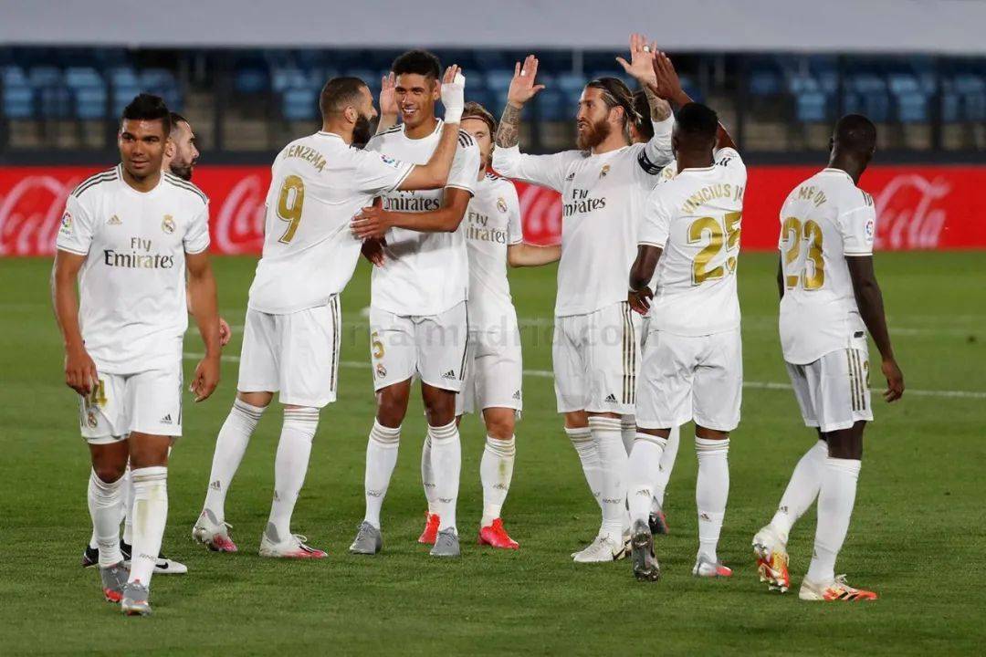 曝独行侠愿意交易任何球员 除了欧文和弗拉格