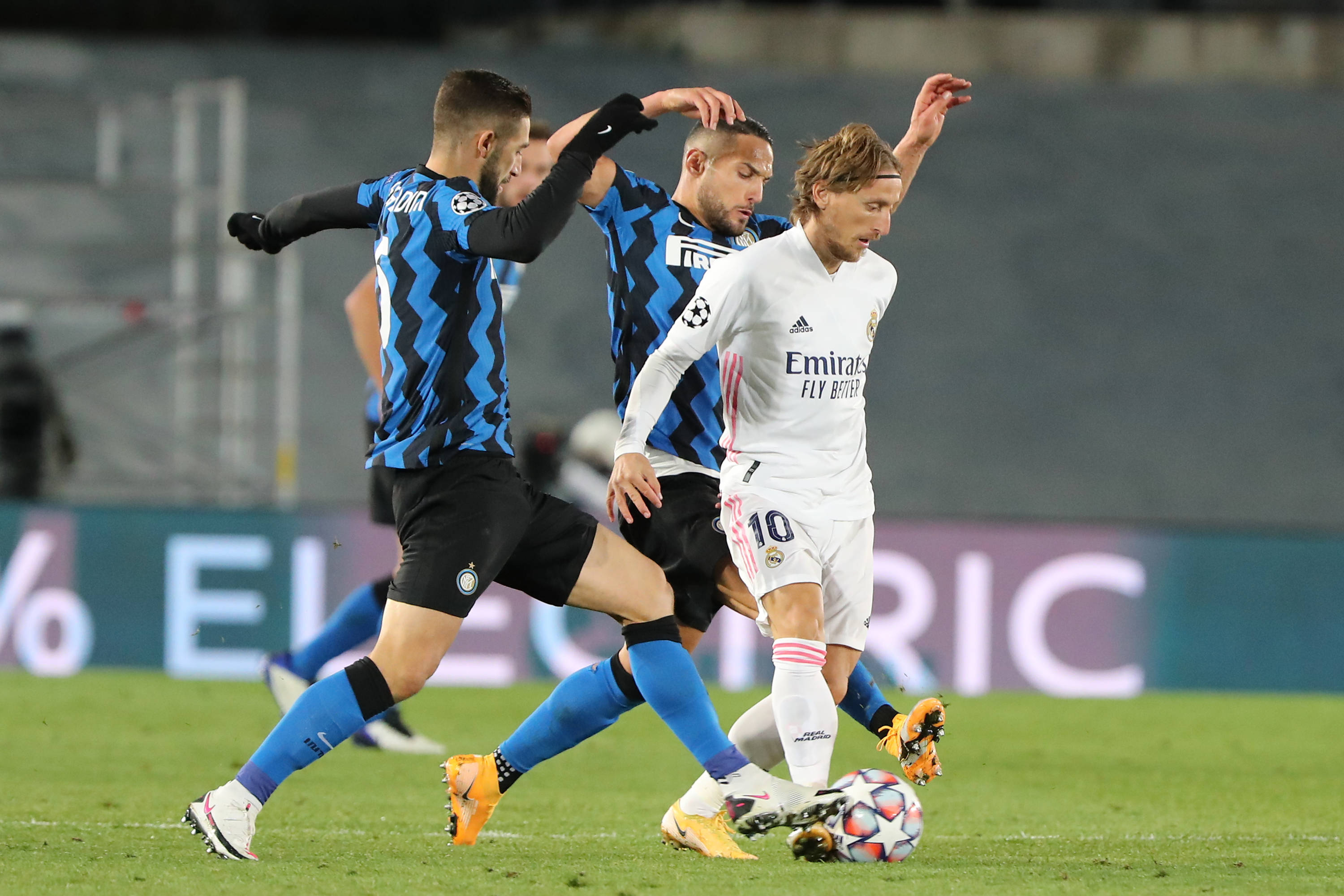 《灵魂面甲》官方宣布，游戏发布日期将提前至5月31日